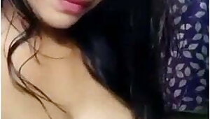Indian girl shows her big, sexy boobs