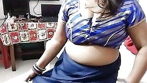 Hot desi sexy sister-in-law the thirst of youth from the own home servant.
